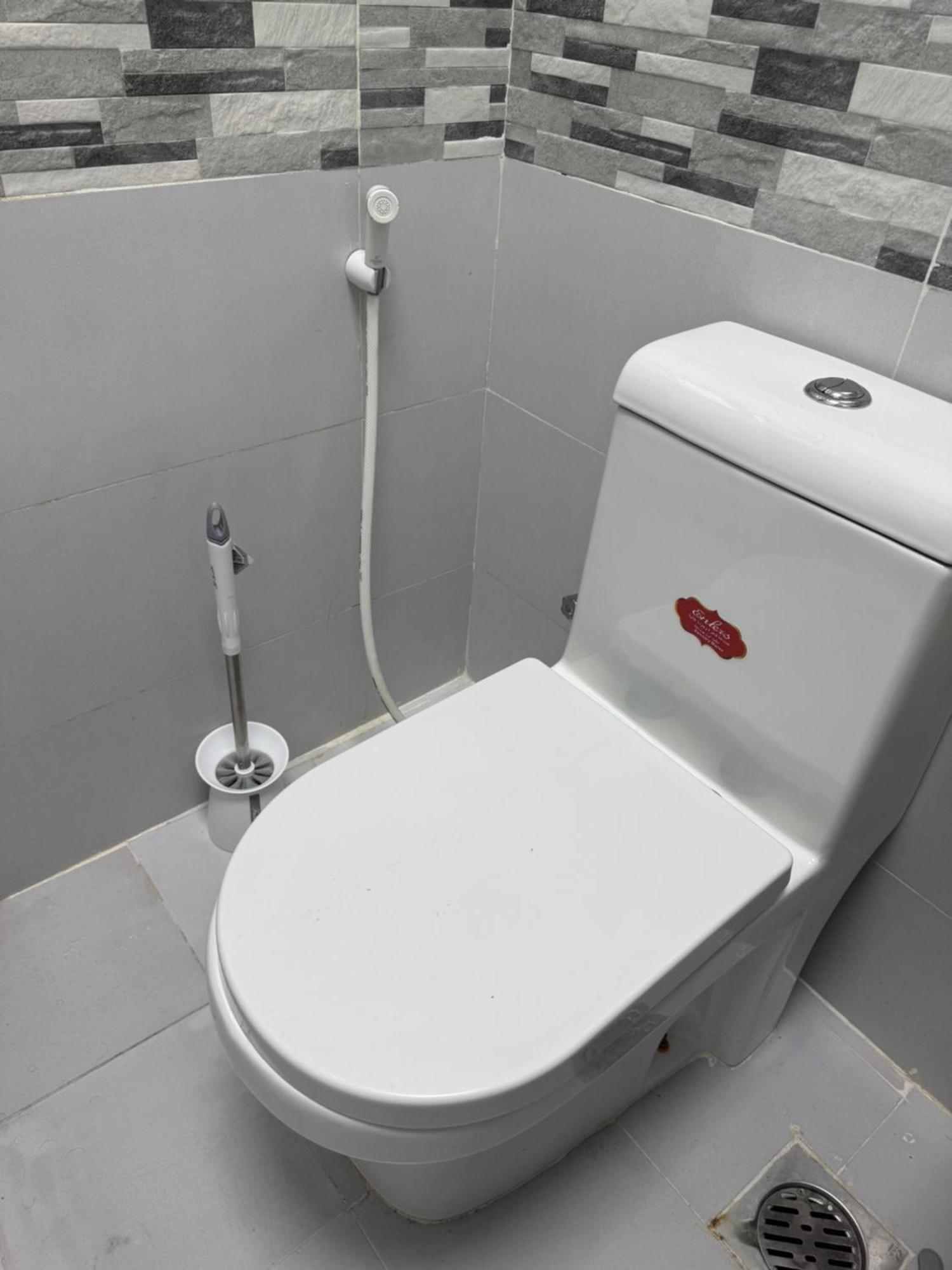 Homestay Private Room With Attached Washroom In Villa In Ajman Exterior photo